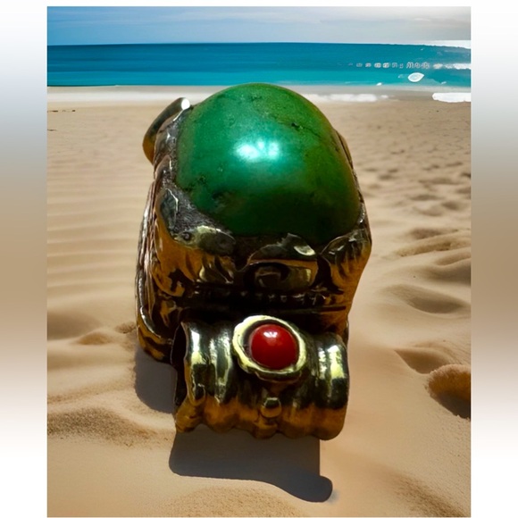 Vintage & Hand Carved Auspicious Floral Pattern Tibetan Green Turquoise Pendant - Picture 6 of 10